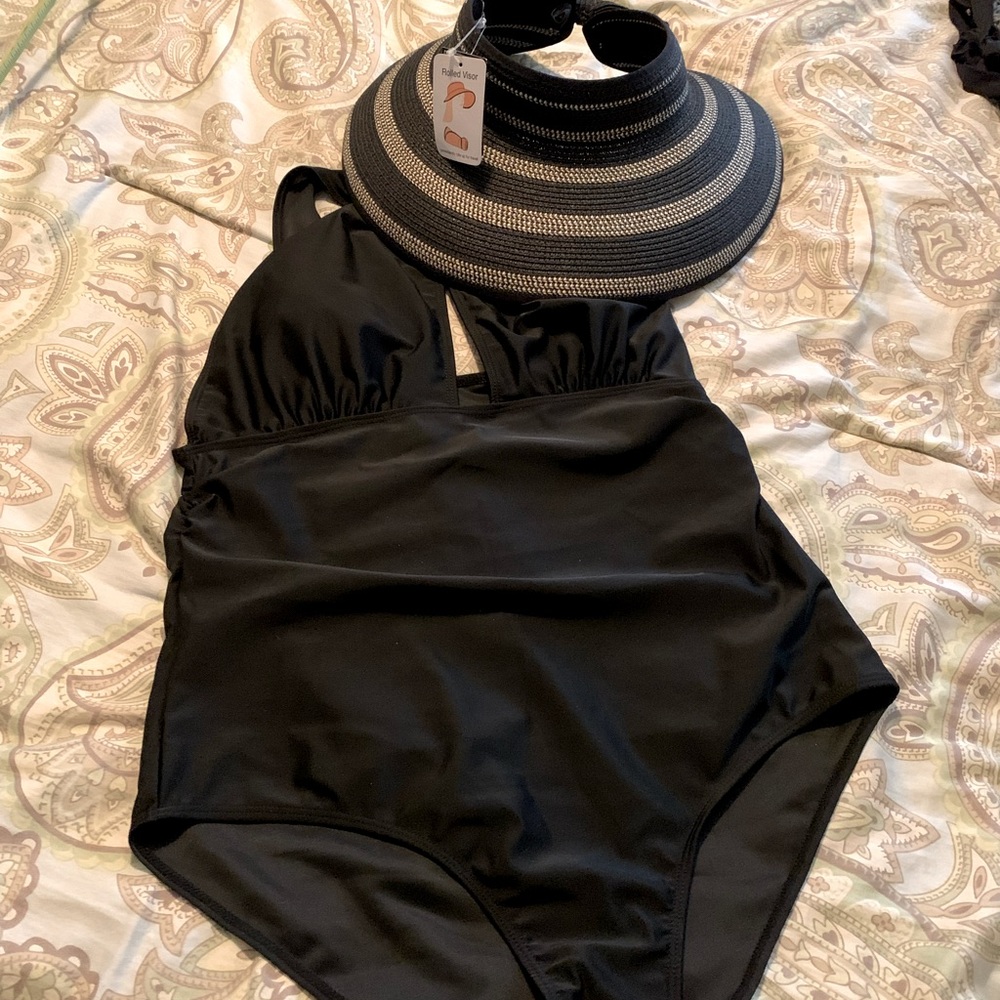EUC Amazon Swim Suit XL Black with Straw Hat